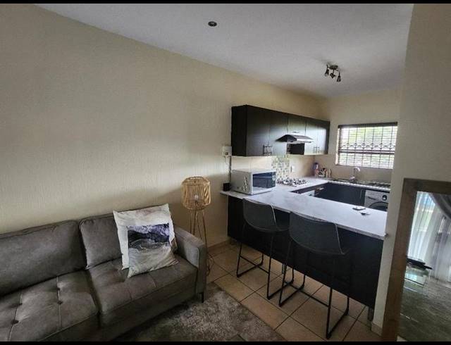 2 BEDROOM TOWNHOUSE FOR SALE IN MULBARTON